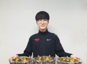 虎扑体育-包含Faker回归赛场，出色防守首场状态亮眼，巴黎圣日耳曼观众沸腾！的词条